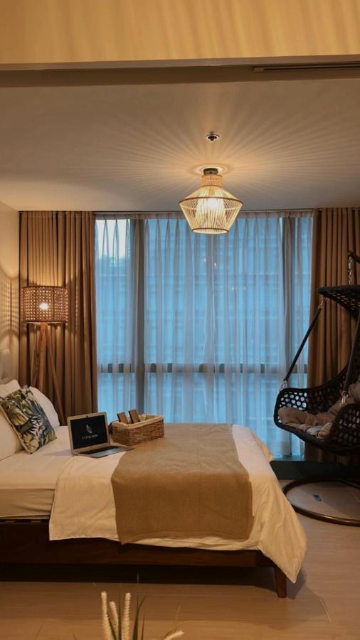 La Palazzo - Across Uptown Mall & Grand Hyatt Bgc Тагуиг Екстериор снимка