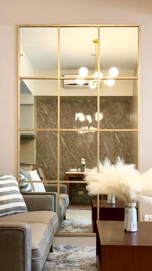 La Palazzo - Across Uptown Mall & Grand Hyatt Bgc Тагуиг Екстериор снимка