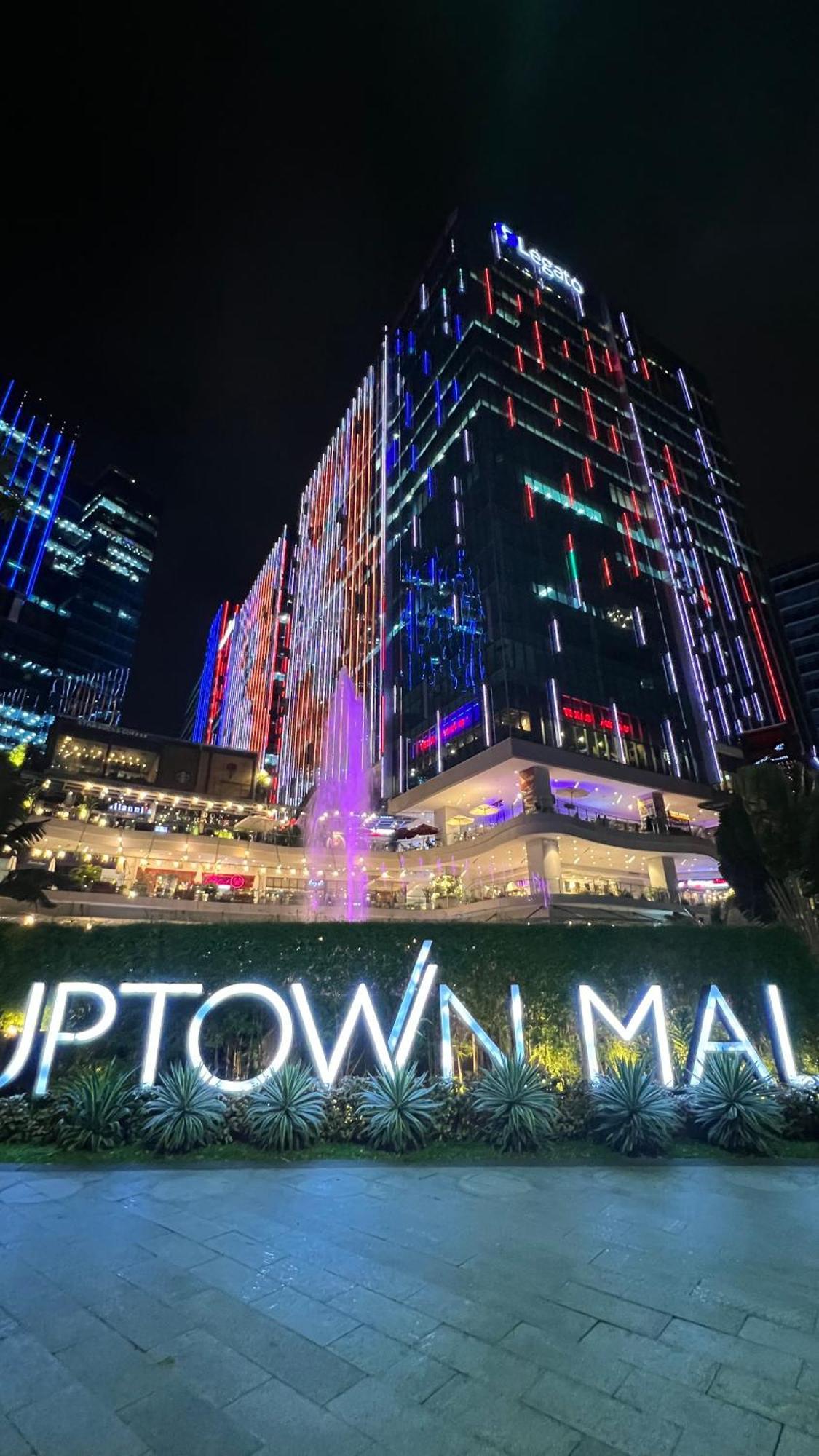 La Palazzo - Across Uptown Mall & Grand Hyatt Bgc Тагуиг Екстериор снимка